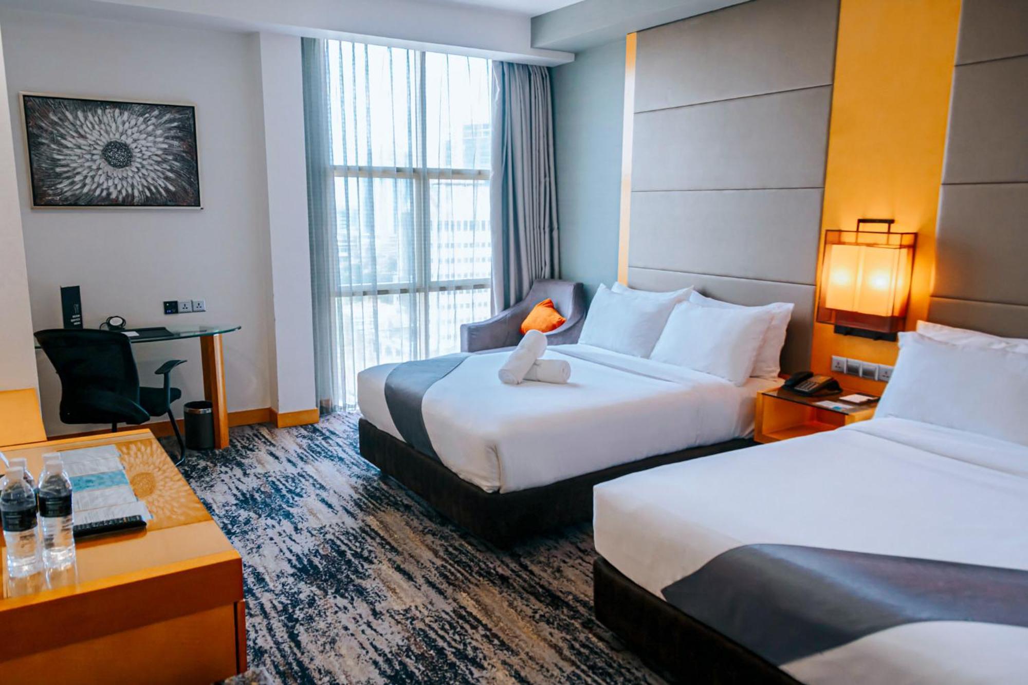 โรงแรมเดอะ วอเตอร์ฟรอนต์ กูชิง ภายนอก รูปภาพ