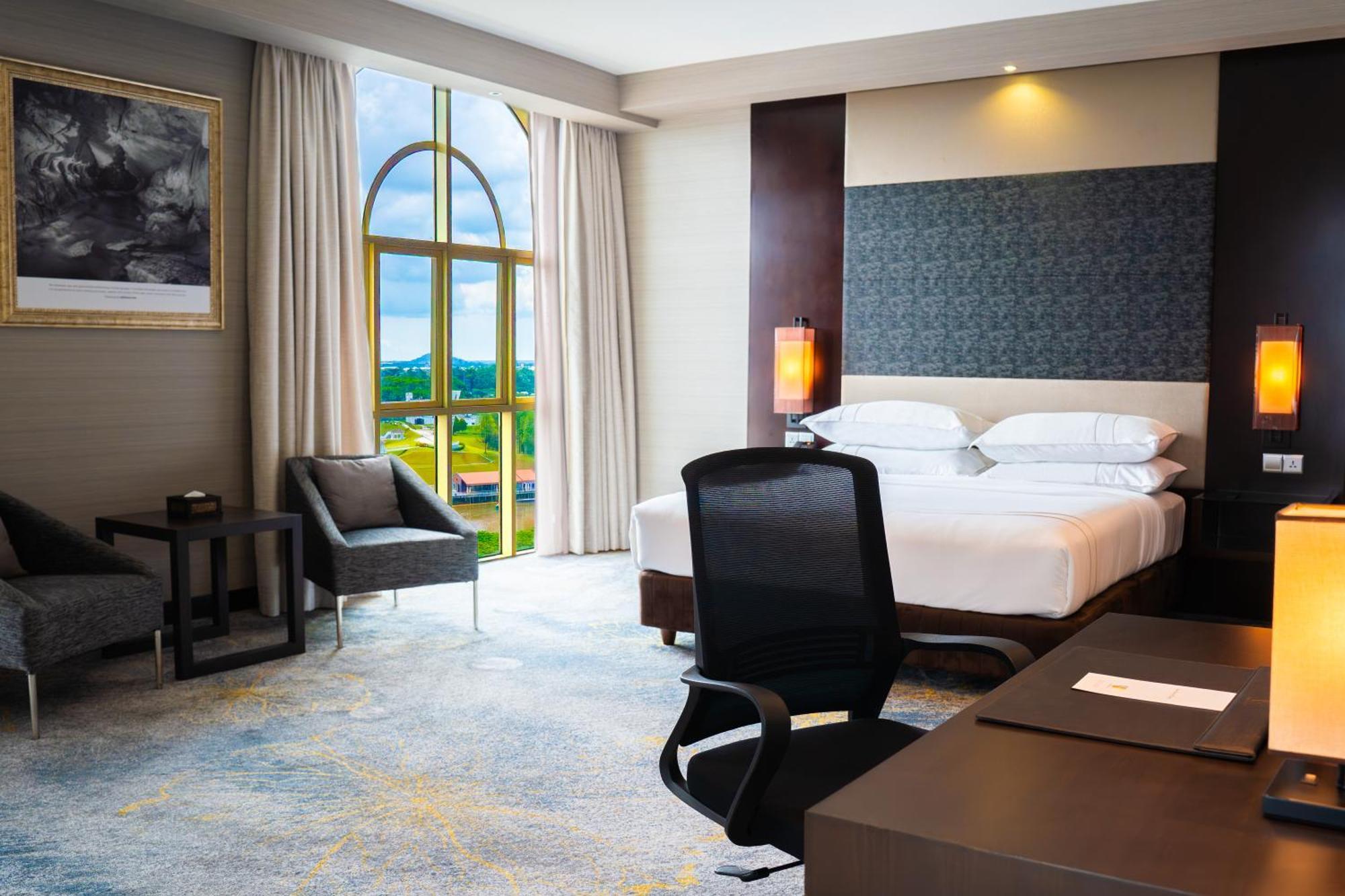โรงแรมเดอะ วอเตอร์ฟรอนต์ กูชิง ภายนอก รูปภาพ Deluxe Room